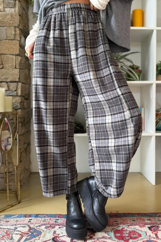 Patrick Plaid Brushed Cotton 7/8 Barrel Pant Grey